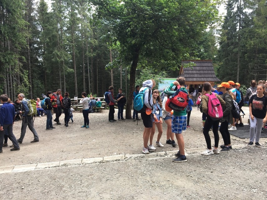 Tatry. Pogoda sprawiła, że turyści odpuścili górskie wycieczki? [ZDJĘCIA]