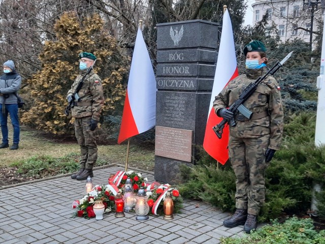 1 marca, od dziesięciu lat, obchodzony jest Narodowy Dzień Pamięci Żołnierzy Wyklętych. W stolicy regionu, wzorem ubiegłych lat, uroczystości odbyły się na placu Wolności.