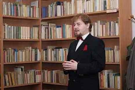 Biblioteka w Kole. Spotkanie z Dariuszem Markiem Srzednickim