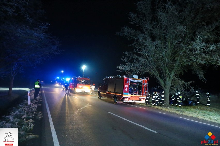 NA DROGACH: Groźne zdarzenie na trasie Kuklinów-Lutogniew. Cztery osoby poszkodowane [ZDJĘCIA]