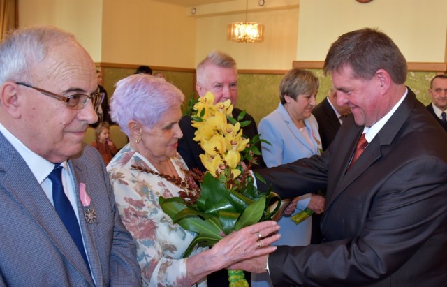 Złote gody w Piotrkowie 2019. Jubileusz 50-lecia pożycia małżeńskiego świętowały cztery pary z Piotrkowa