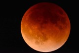 ZAĆMIENIE KSIĘŻYCA. 27 lipca będzie zaćmienie Księżyca. Co da nam czerwony Księżyc? 