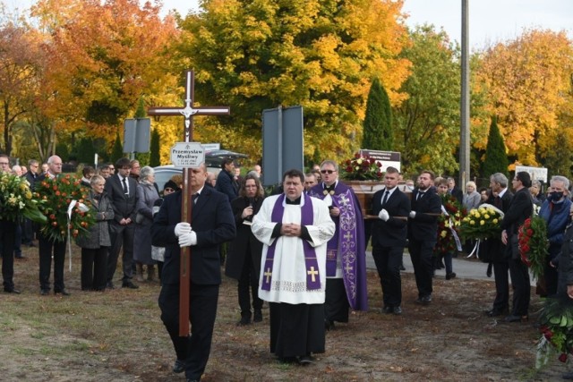 Pogrzeb prezesa FC "Kopernik" Przemysława Myśliwego odbył się na Cmentarzu Komunalnym nr 2 przy ulicy Grudziądzkiej w Toruniu