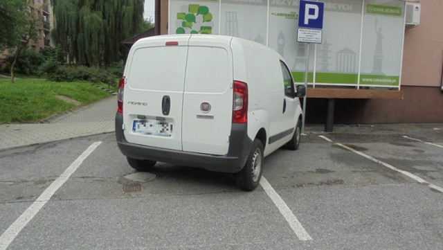 Za nieprawidłowe parkowanie w Bochni nie można już liczyć na "żółtą kartkę"