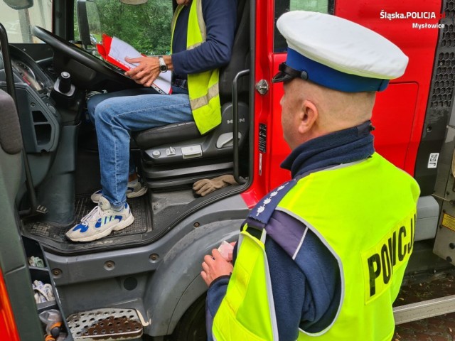 Mysłowicka policja prowadziła akcję kontrolną z ITD. Udało się skontrolować kilkanaście pojazdów. 

Zobacz kolejne zdjęcia. Przesuń w prawo - wciśnij strzałkę lub przycisk NASTĘPNE