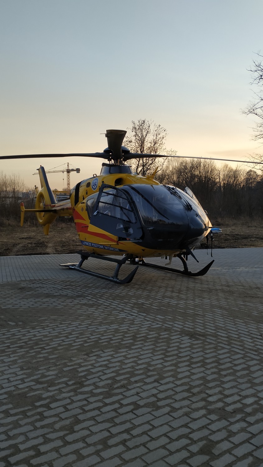 Lądowanie śmigłowca w Oleśnicy [FOTO]           