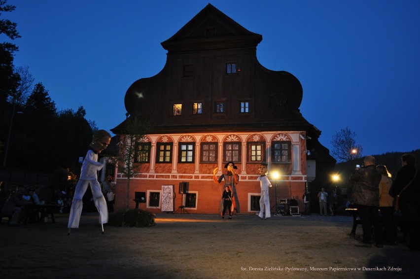 Duszniki-Zdrój: Noc Muzeów 2013 w Muzeum Papiernictwa