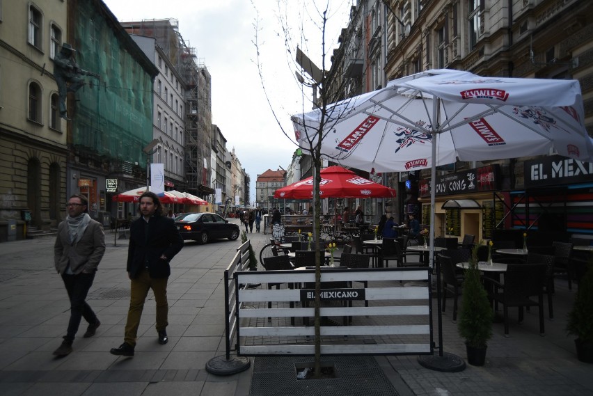 Katowice: Ogródki gastronomiczne będą czynne cały rok. I te letnie, i te zimowe 