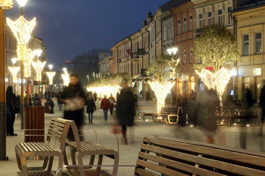 Nowa miejska choinka i świąteczne iluminacje w Lublinie. Zobacz zdjęcia i wideo 