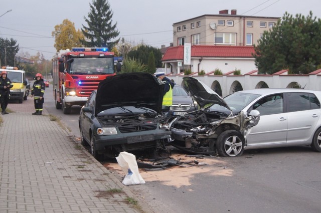 Wypadek na ulicy Ciepłej w Radomsku. 3 dzieci przewiezionych do szpitala