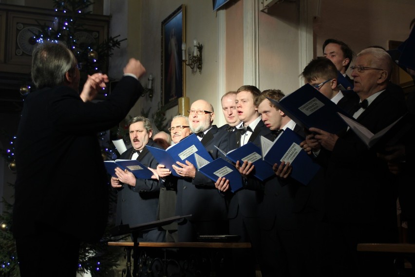 Koncert kolęd i pastorałek w wykonaniu chóru "Dzwon"