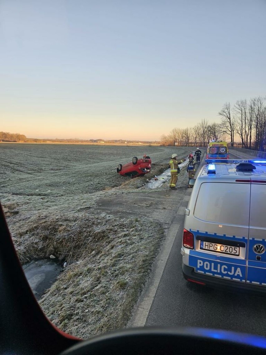 Do wypadku doszło na drodze powiatowej w miejscowości Breń.