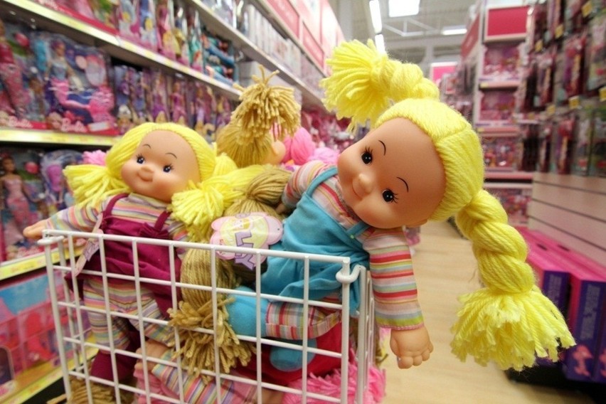 Toys&amp;quot;R&amp;quot;Us - nowy, wielki sklep z zabawkami w Auchan Bielany (ZDJĘCIA)
