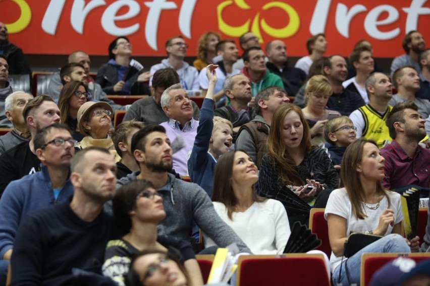 Gra sterowana głosem publiczności na Ergo Arenie. Zainaugurowano sezon 2015/16 Tauron Basket Ligi
