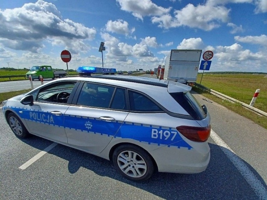 Wypadek pięciu samochodów na łączniku autostradowej...