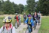 Siciny. Uczniowie szkoły w Sicinach wzięli udział w rajdzie rowerowym. Odbywał się on w ramach projektu „Kurs na edukację” [ZDJĘCIA]
