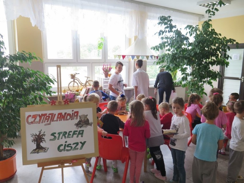 „Czytajlandia” ruszyła w Szkole Podstawowej w Krobanowie [zdjęcia]