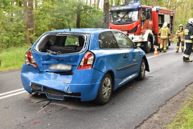 Wypadek na trasie Śrem-Chrząstowo. Droga jest zablokowana