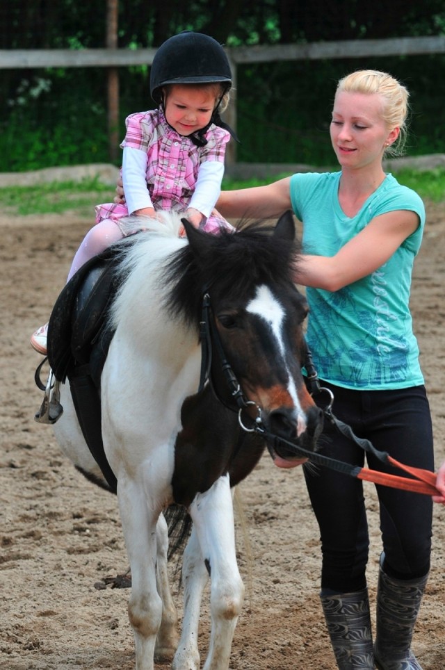 Ośrodek Jeździecki Stragona w Morawie zaprasza na niedzielę z kucykiem