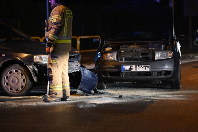 Zderzenie dwóch samochodów w Mełnie w powiecie grudziądzkim