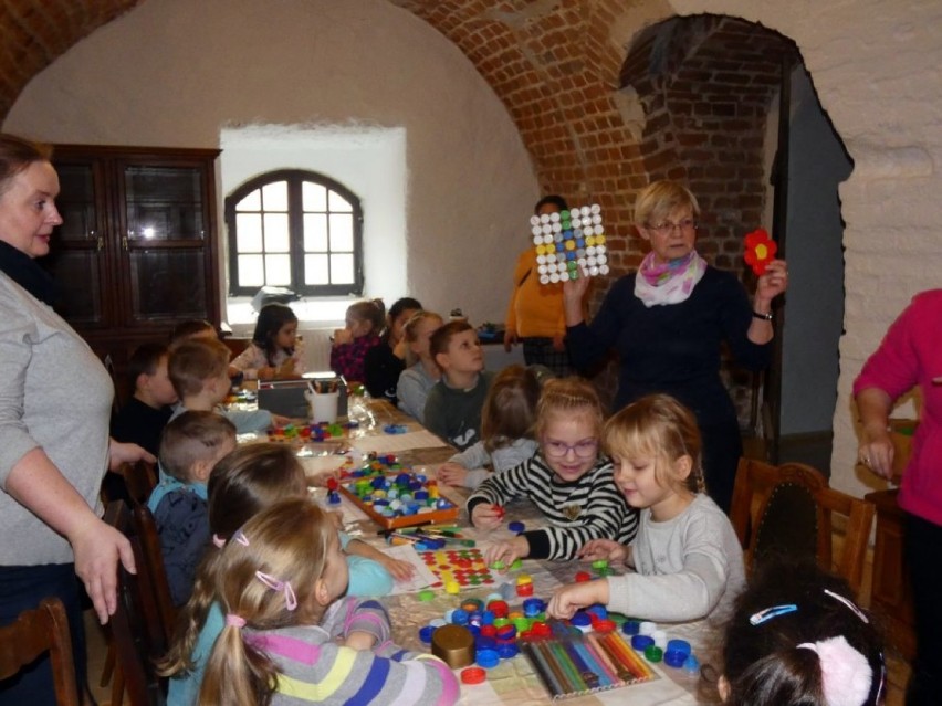 Zręczne ręce, pomysłowe głowy. Trwają zamkowe ferie [ZDJĘCIA] 