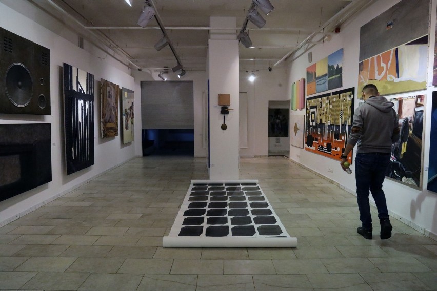 Galeria Sztuki w Legnicy już otwarta, można oglądać wystawę E-mocje!