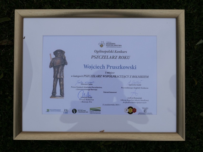 Wojciech Pruszkowski z Zalesia zajął pierwsze miejsce w VII edycji ogólnopolskiego konkursu „Pszczelarz Roku”