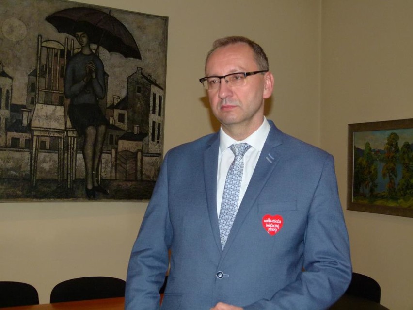 Prezydent Zduńskiej Woli Konrad Pokora komentuje tragiczną śmierć prezydenta Gdańska