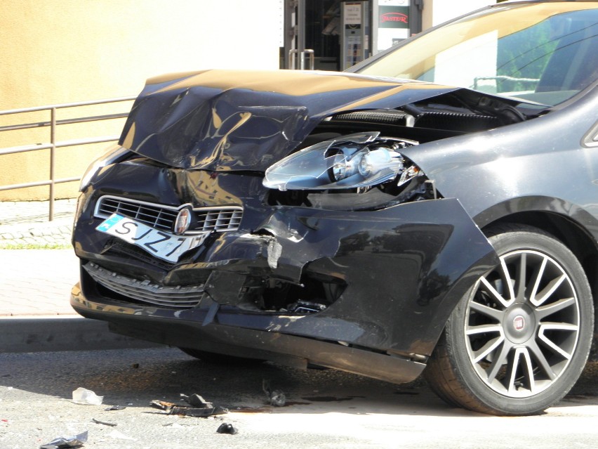 Wypadek w Jastrzębiu: ucierpiały trzy osoby.