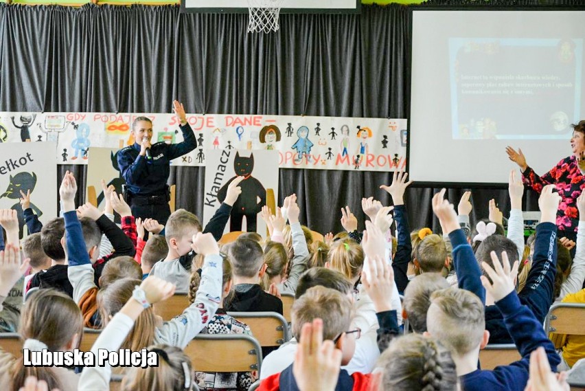 Asp. Paulina Weryk z Komendy Powiatowej Policji w Krośnie...