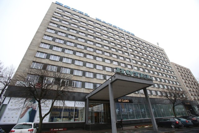 Hotel Katowice przed modernizacją. Zobacz kolejne zdjęcia Przesuwaj zdjęcia w prawo - naciśnij strzałkę lub przycisk NASTĘPNE