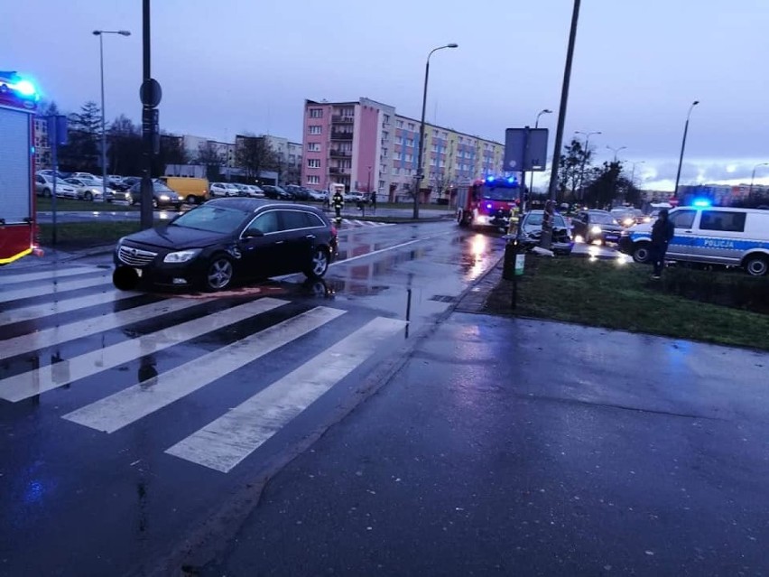 Zderzenie dwóch aut na Wojska Polskiego