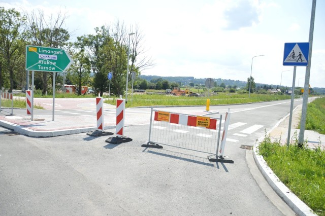 W piątek 2409.2021 zostanie otwarty I etap łącznika autostradowego w Bochni pomiędzy rondem obok Bocheńskiej Strefy Aktywności Gospodarczej a rondem w ciągu ulicy Krzeczowskiej (stan z sierpnia 2021)