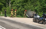 Dachowanie między Bielskiem Podlaskim a Hołodami. Dwie osoby poszkodowane