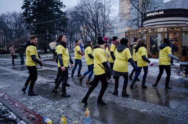 Blue Monday. Happening na poprawę humoru warszawiaków [ZDJĘCIA]