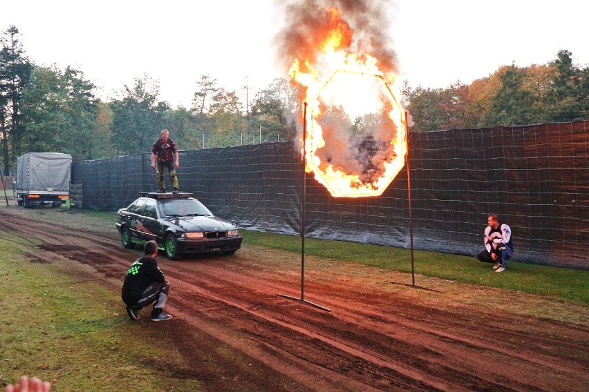 Monster Truck Show. Kaskaderskie pokazy na stadionie w Wieluniu[ZDJĘCIA]