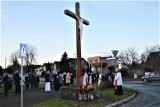 Krzyż przy rondzie w Goleniowie poświęcony. Już piąty w tym miejscu