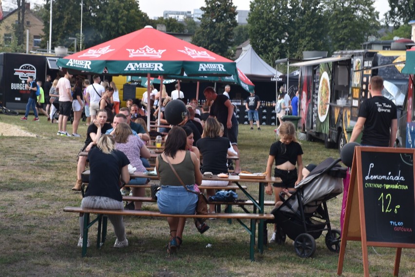 Zlot Food Trucków 2022 w Pleszewie. Smakołyki z furgonetki,...