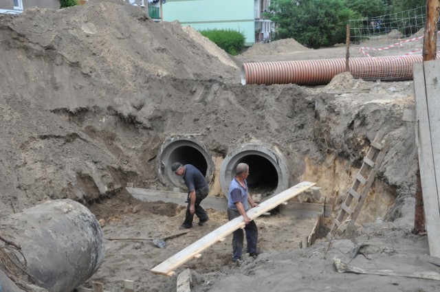 Trwa przebudowa kanalizacji w pobliżu rzeki Witeradówki
