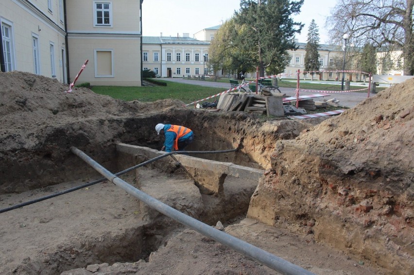 Odkrycie archeologiczne w puławskim parku