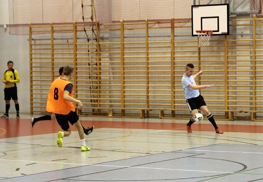 W hali widowiskowo sportowej Złotowianka rozegrano mecze Futsalu