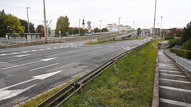 Remont nawierzchni na placu Społecznym rozpocznie się jeszcze jesienią i potrwa do końca roku.