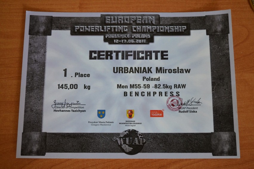 Mirosław Urbaniak pobił rekord świata i został mistrzem Europy w wyciskaniu sztangi leżać