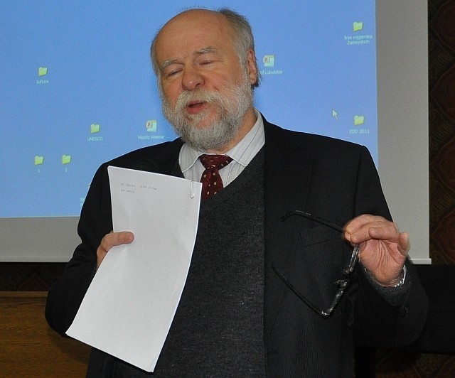 Konferencję otworzył i powitał gości prof. Krzysztof...