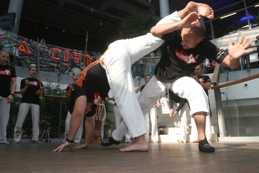 Nieodłączonym elementem brazylijskiej kultury jest capoeira...