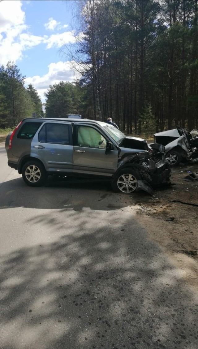 Śmiertelny wypadek koło Kościerzyny. Nie żyje 22-letni kierowca polo.