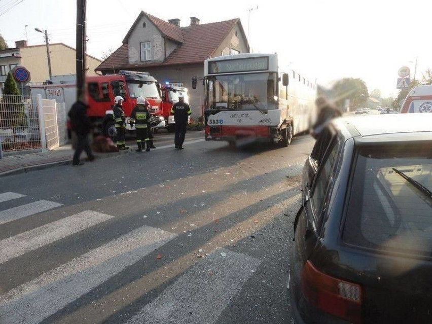 Nowy Sącz. Wypadek miejskiego autobusu [ZDJĘCIA]