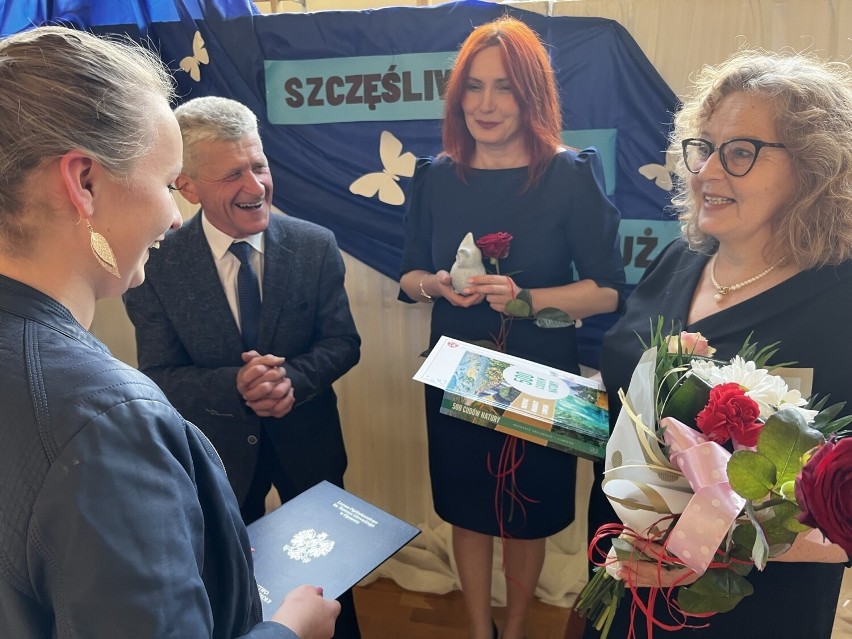 Pożegnanie maturzystów w Liceum Ogólnokształcącym imienia Bartosza Głowackiego w Opatowie