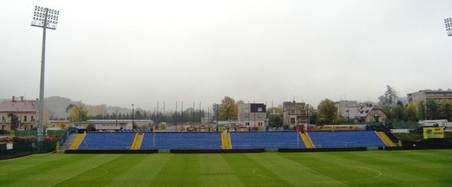 Budowa stadionu w Bielsku-Białej: wmurowali akt erekcyjny [ZDJĘCIA]