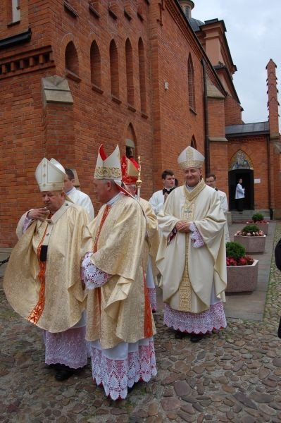 Tarnów: ingres biskupa Andrzeja Jeża[ZDJĘCIA]